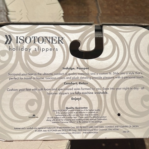 NWT Isotoner Camel Bootie Slippers - Picture 4 of 5